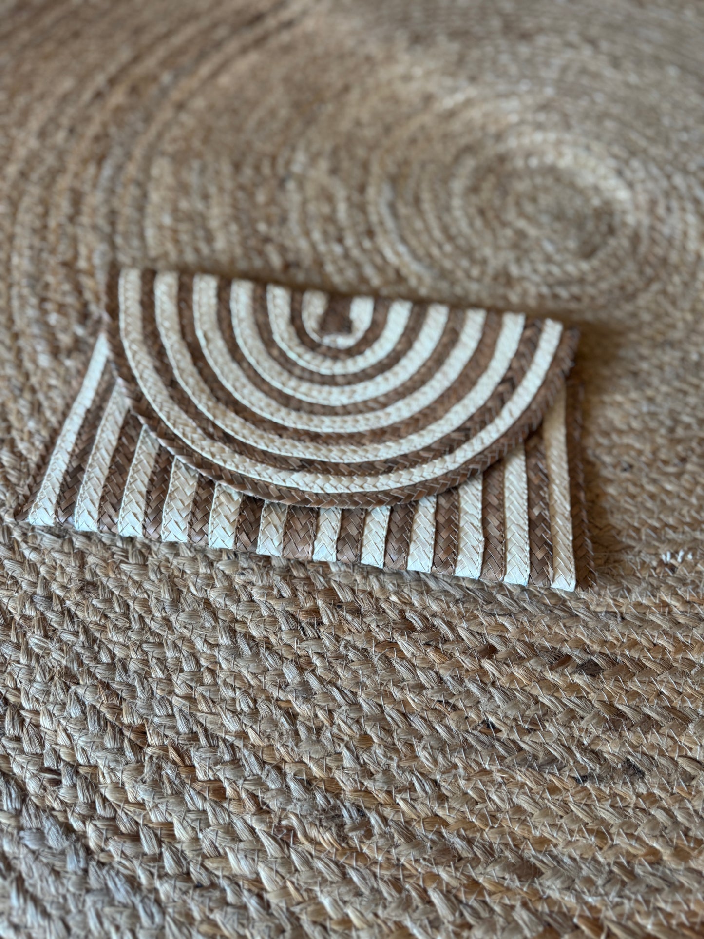 STRAW RECTANGULAR CLUTCH