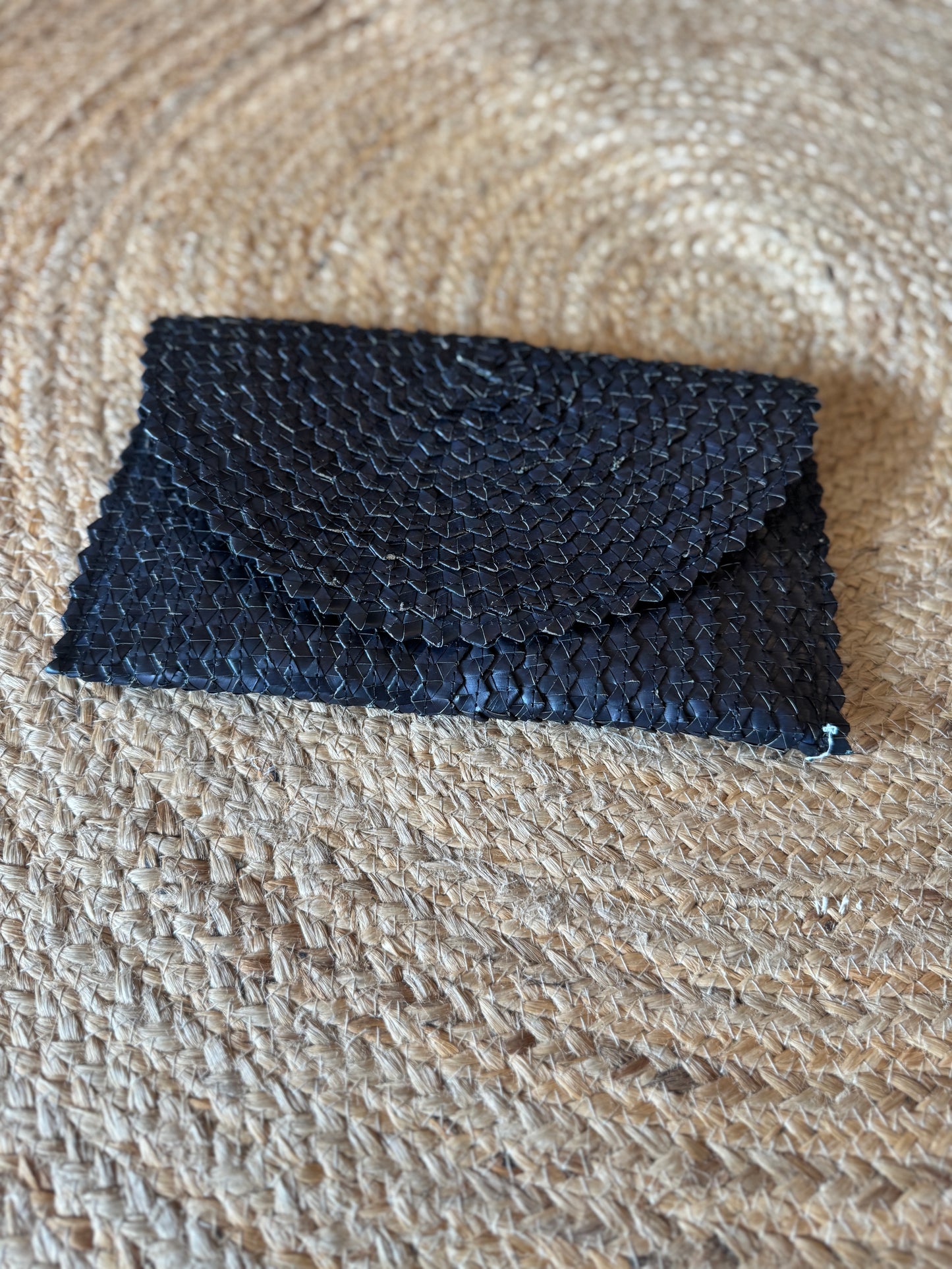 STRAW RECTANGULAR CLUTCH